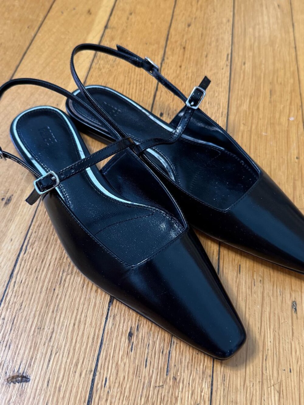 Paige Whitley Flat - Black Leather